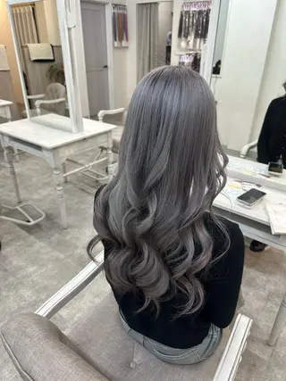 カラー 河野 さくらのヘアスタイル