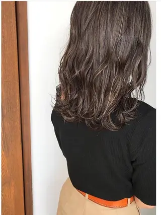 セミロング カラー ヘアアレンジ glad hairのヘアスタイル