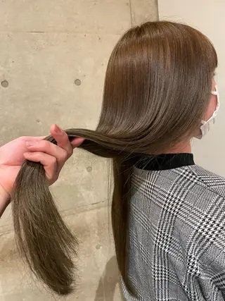セミロング Luxe所属・Luxe表参道 髪質改善　奈良のヘアスタイル
