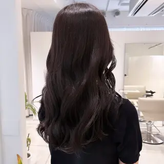セミロング カラー カジュアルを女っぽく 𝗮𝘆𝗮𝗰𝗼のヘアスタイル