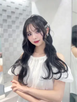 カラー 𝑿𝑬𝑵𝑨 𝐿𝑈𝑁𝐴のヘアスタイル