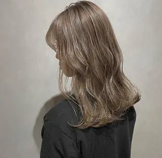 セミロング カラー CLUTCH天王寺 西藤遥河のヘアスタイル