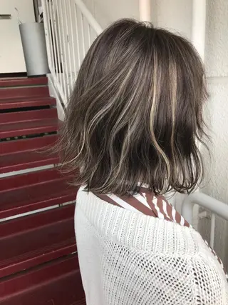 カラー メンズハイトーン メンズバレイヤージュのヘアスタイル