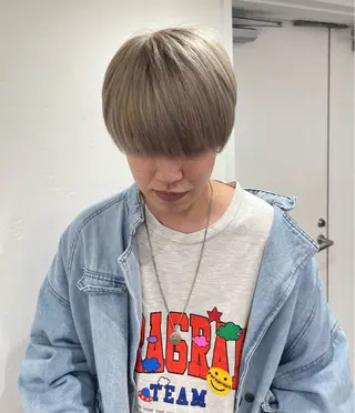 カラー TENSHO ハイトーンレイヤーのヘアスタイル