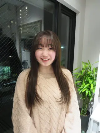 カラー ヒガシ サヨのヘアスタイル