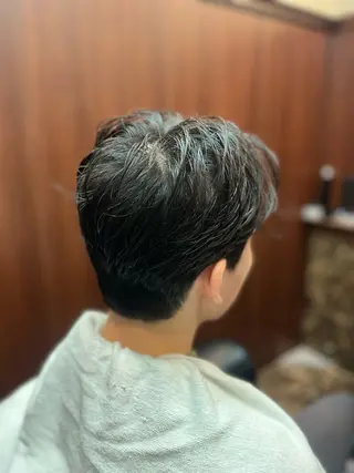 ミディアム メンズ ヒロ銀座ヘアーサロン御徒町店所属・宮崎 陽樹のヘアスタイル