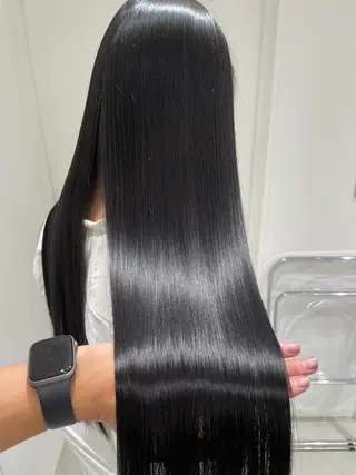 ロング パーマ ito. ブリーチ/髪質改善のヘアスタイル