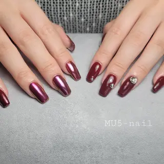 ミディアム MU5-nail 金山ネイルサロンのネイルデザイン