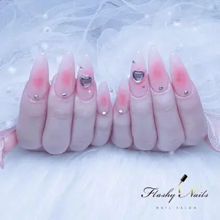 ネイル Flashy Nailsのネイルデザイン