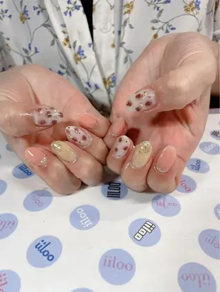 ネイル iiloo aromaworksのネイルデザイン