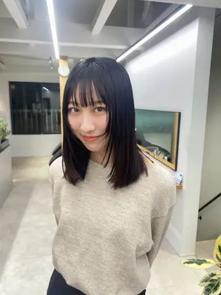 ミディアム noa/ 渋谷のヘアスタイル