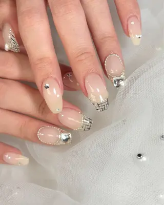 ネイル émure. / パラジェル認定のネイルデザイン