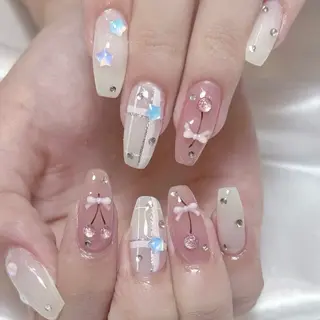 ネイル fein. miku🎀🍼のネイルデザイン