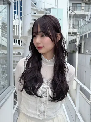 ロング カラー 🫧ブリーチなし 透明感カラーゆん🫧のヘアスタイル