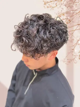 ミディアム パーマ メンズ メンズパーマ特化型 /京橋/栗野京弥のヘアスタイル