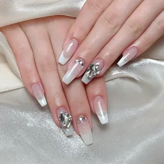 ネイル マギー ネイル🦋のネイルデザイン