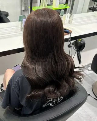 ロング カラー パーマ ヘアアレンジ メンズ rei／透明感カラー ／オリーブグレージュのヘアスタイル