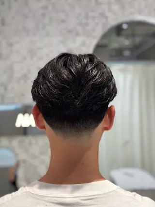 メンズ leo/ナチュラル/ テーパーフェードのヘアスタイル