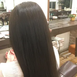 ミディアム カラー 縮毛矯正・髪質改善 人気No1🩶北島のヘアスタイル