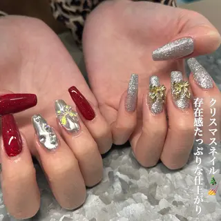 ネイル リピーター率No.1 山岸のネイルデザイン