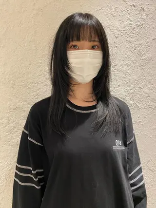 セミロング 💫扱いやすい ／レイヤー/小林陸のヘアスタイル