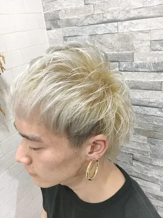 ショート カラー メンズ ワタイショウタ 髪質改善✨眉毛サロンのヘアスタイル