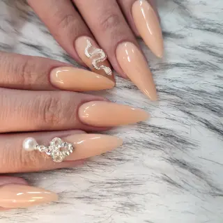 ネイル RUNWAY 　　の眉毛・アイブロウイメージ