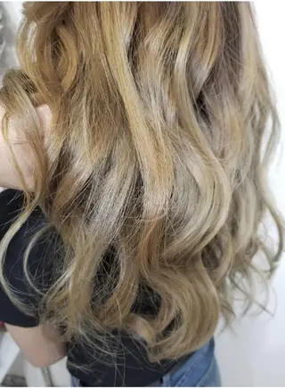ロング カラー ヘアアレンジ See by merのマツエク・マツパデザイン