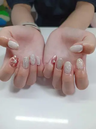 ネイル YUYI.nail salon所属・Mi Naのネイルデザイン