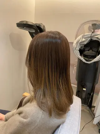 セミロング 廣岡 采音のヘアスタイル