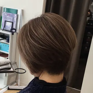 ショート カラー 滝口 瑞季のヘアスタイル