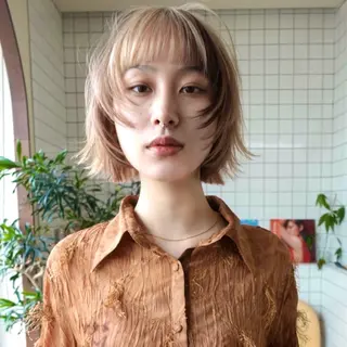 ショート カラー レイヤーカット ボブ　渋谷のヘアスタイル