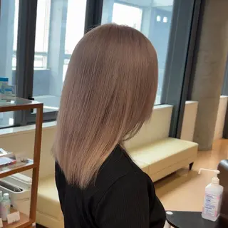 セミロング カラー ✨ケアブリーチカラー ✨️透明感カラーのヘアスタイル
