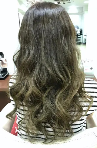ロング カラー パーマ 齊藤 久恵のヘアスタイル