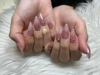 ネイル SOARE🤍 🤍のネイルデザイン