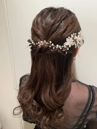 セミロング T Ayaのヘアスタイル