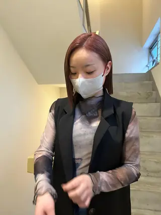 ミディアム カラー sliver renのヘアスタイル