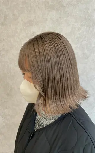 ミディアム Taku ／ケアハイトーンのヘアスタイル