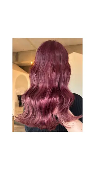 セミロング mirai/ブリーチ ダブルカラーのヘアスタイル