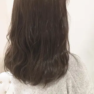 セミロング カラー 宮内 真乃のヘアスタイル