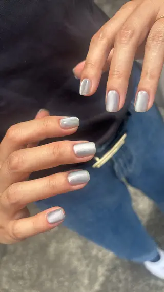 ネイル nailsalon　hue所属・小山 羽奈のネイルデザイン