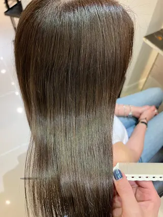 ロング 🤎艶感ベージュ/ ミルクティー🤎のヘアスタイル