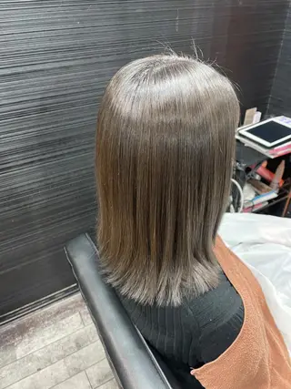 ミディアム カラー VERONIQUE所属・山本 雅由のヘアスタイル