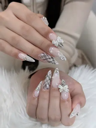 ネイル Julli NailStudioのネイルデザイン