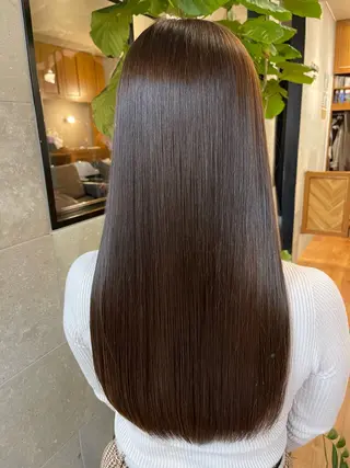ロング 青山 airaのヘアスタイル