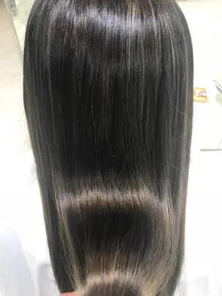 セミロング Adachi Fujikoのヘアスタイル