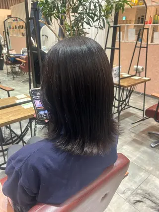 ミディアム La Bless 大阪梅田所属・梅田 ミディアム ショートYUKINOのヘアスタイル