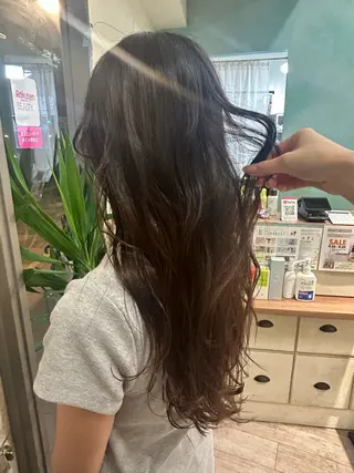 ロング 野中 麻衣のヘアスタイル