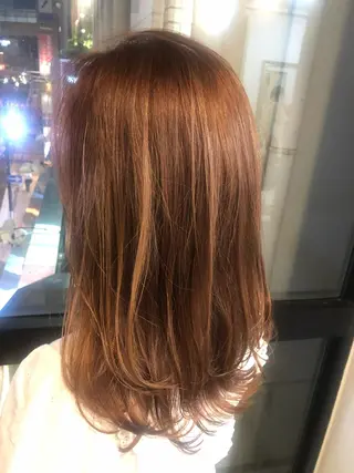 ミディアム カラー 髪質改善&ブリーチ 伊勢 祐一郎のヘアスタイル