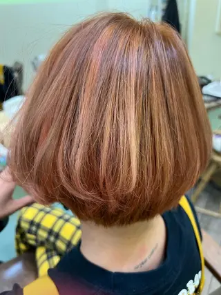 ミディアム カラー 鶴見 和美のヘアスタイル